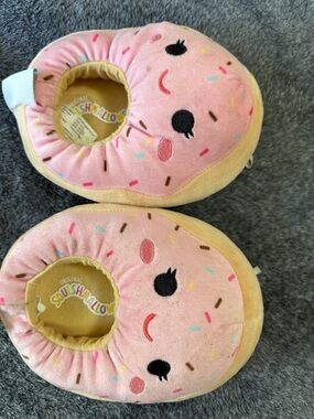 Original Squishmallow Pink Sprinkle Donut Slippers Kids 9-10
